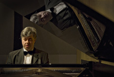 Artist photo of Seewann, Michael - Piano