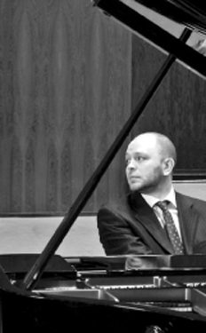 Özgür Aydin Artist photo of Özgür Aydin - Piano
