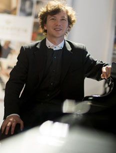 bildArtist photo of Mordvinov, Mikhail - piano