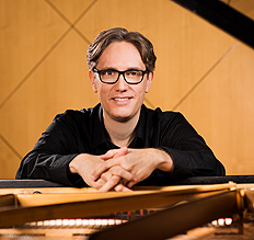 bildArtist photo of Gremmelspacher, Axel - Piano