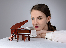 Artist photo of Samira Spiegel - Piano and Violin