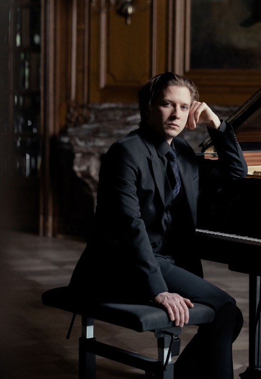 Andrey Denisenko Artist photo of Andrey Denisenko - Piano
