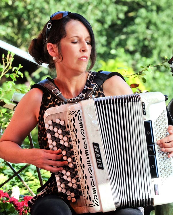 Artist photo of Steger, Heidi - Accordeon