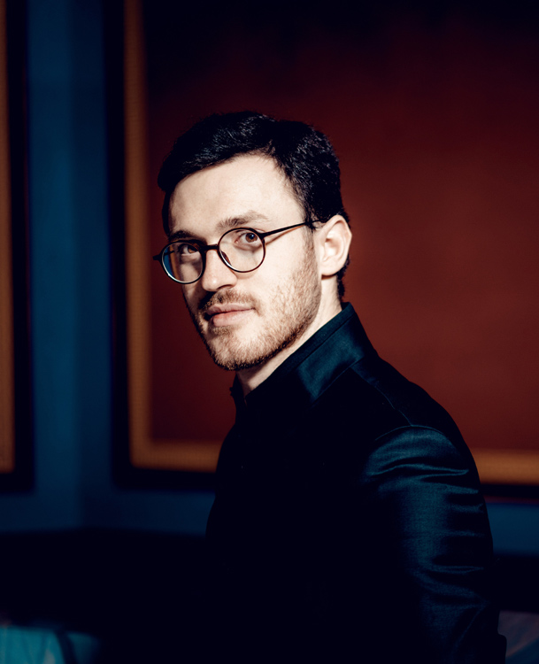 Artist photo of Aris Alexander Blettenberg - Piano, Music Director & Arrangements