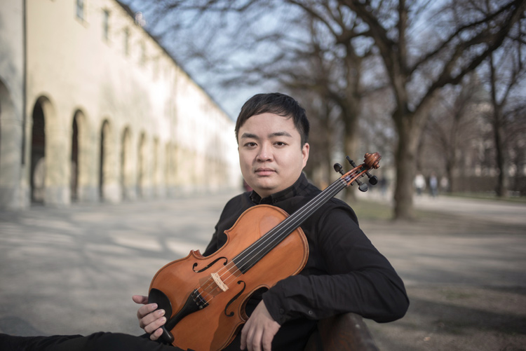 Diyang Mei Artist photo of Diyang Mei - Viola