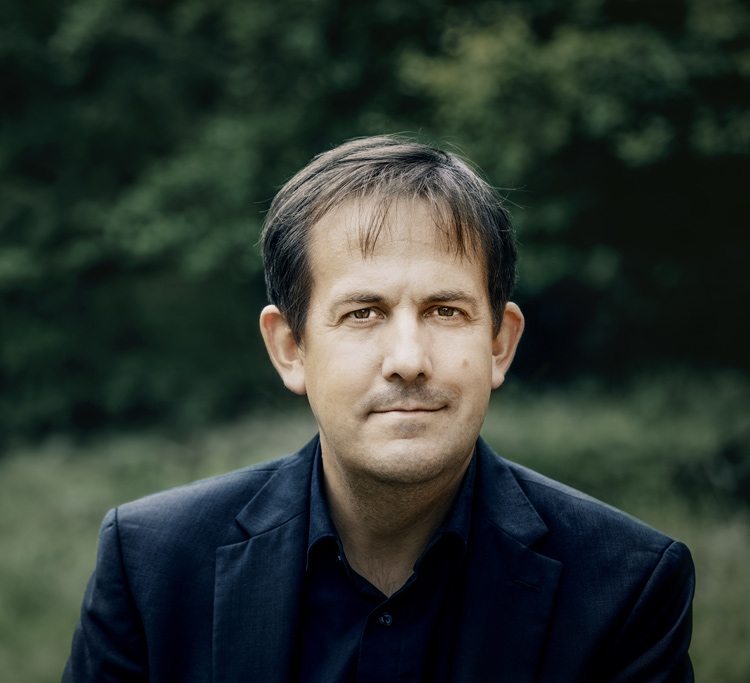 Gerhard Vielhaber Artist photo of Gerhard Vielhaber - Piano
