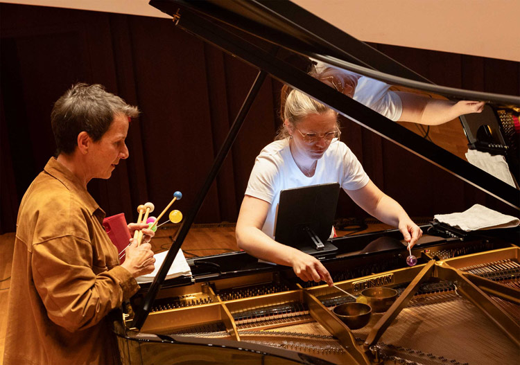 World premiere of Ithaca by composer Konstantia Gourzi World premiere of Konstantia Gourzi's work Ithaca played by Cathy Krier