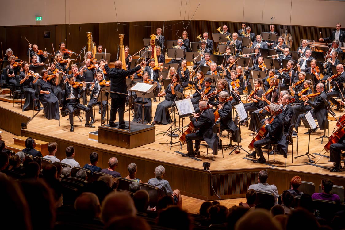Bruckner Cycle featuring all the symphonies in their original versions, recorded by the MDR Symphony Orchestra under Dennis Russell Davies