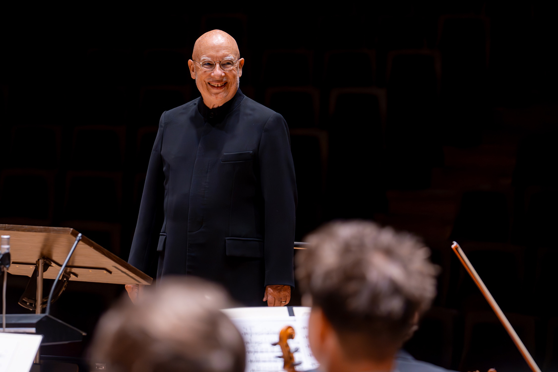 Complete recording of Bruckner's symphonies in their original versions