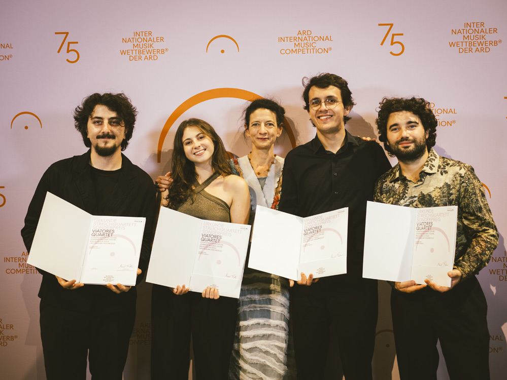 Presentation of the GENUIN Special Prize to the Viatores Quartet at the ARD Music Competition Winners' Concert in Munich